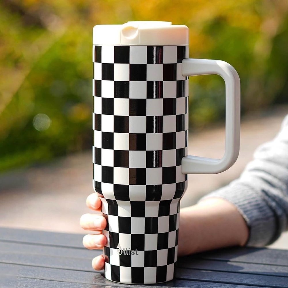 Brand new Checkered tumbler Mug
